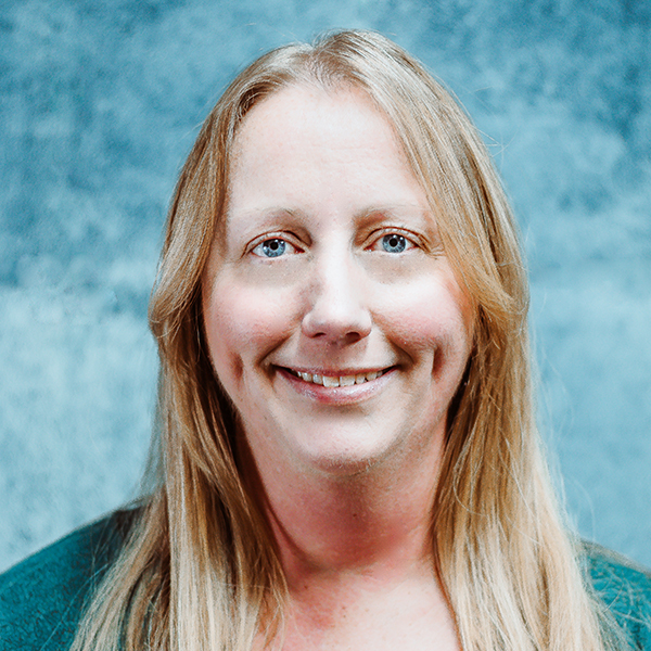 Assistant Controller, Carrie Lee